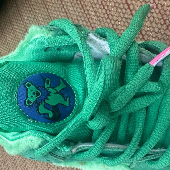 Nike Teal and Blue Men's Athletic Sneakers - Picture 3 of 3